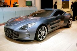Тайный покупатель купил 10 машин из 77 Aston Martin One-77
